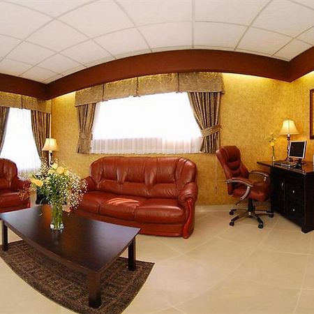 Hollies Hotel & Suites Calexico Exteriör bild